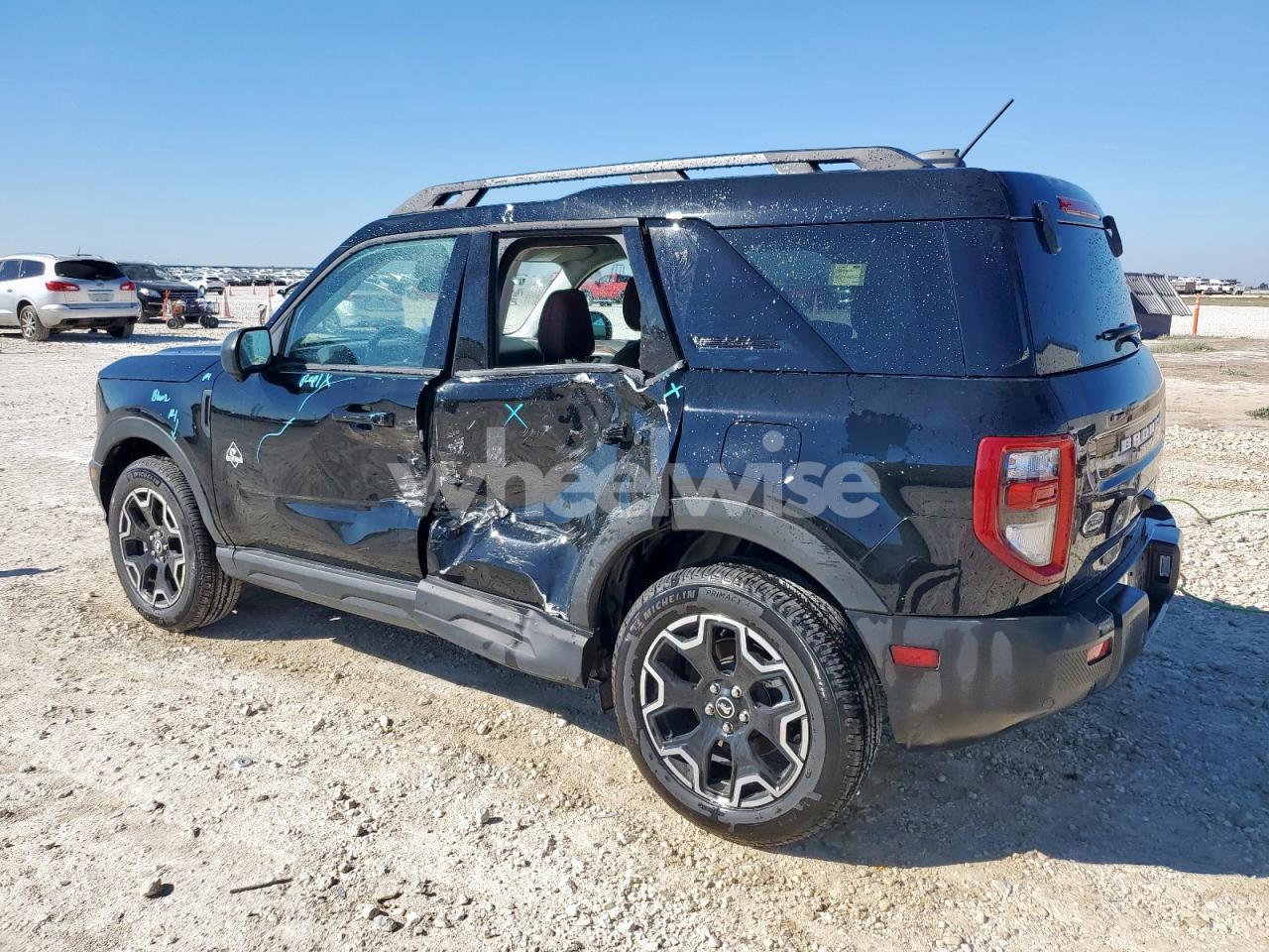 Photo 2 of 2025 FORD BRONCO SPORT OUTER BANKS (VIN 3FMCR9CN9SRE85803)