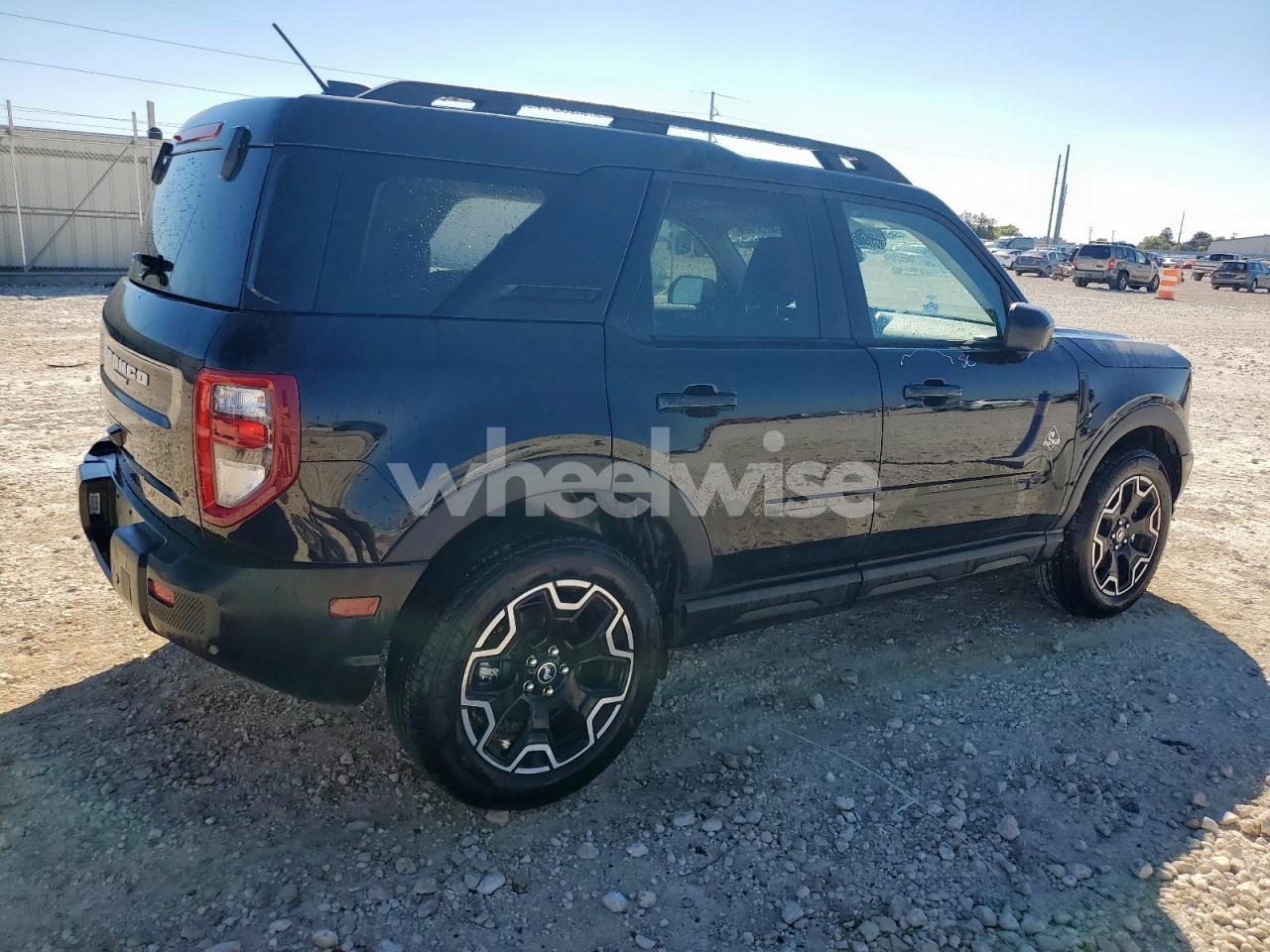 Photo 3 of 2025 FORD BRONCO SPORT OUTER BANKS (VIN 3FMCR9CN9SRE85803)