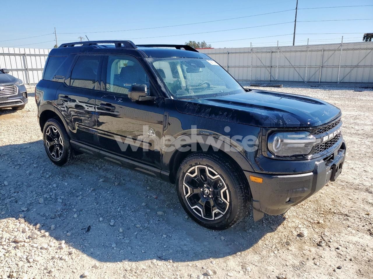 Photo 4 of 2025 FORD BRONCO SPORT OUTER BANKS (VIN 3FMCR9CN9SRE85803)