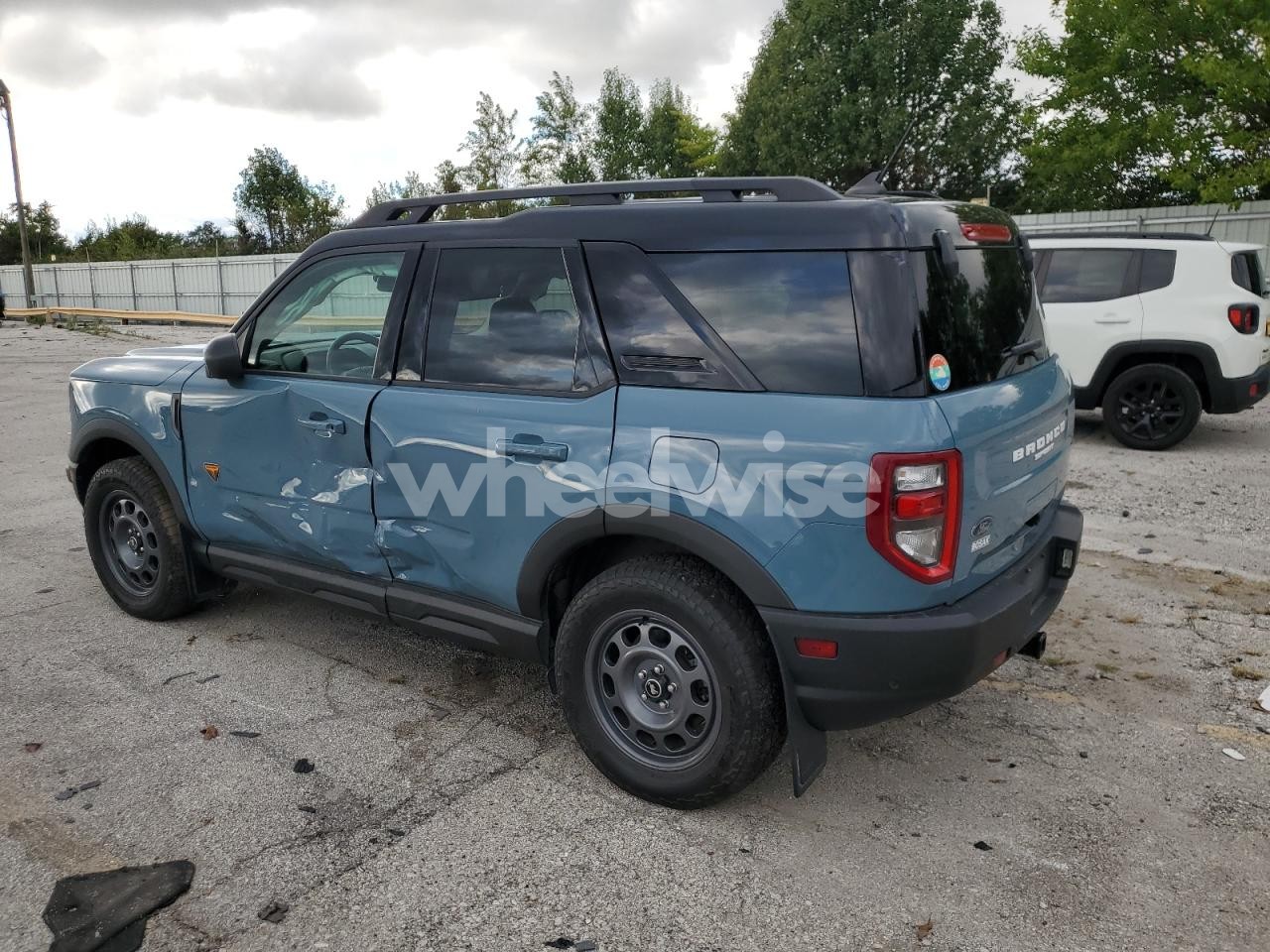 Photo 2 of 2021 FORD BRONCO SPORT BADLANDS (VIN 3FMCR9D90MRA52004)