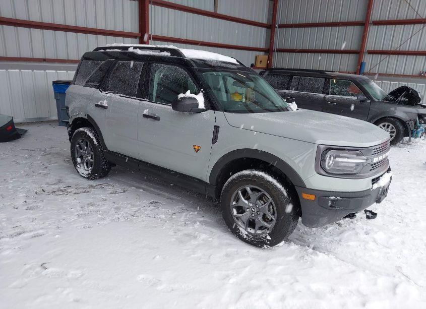 2022 Ford Bronco SPORT BADLANDS (VIN 3FMCR9D92NRE10365) main photo