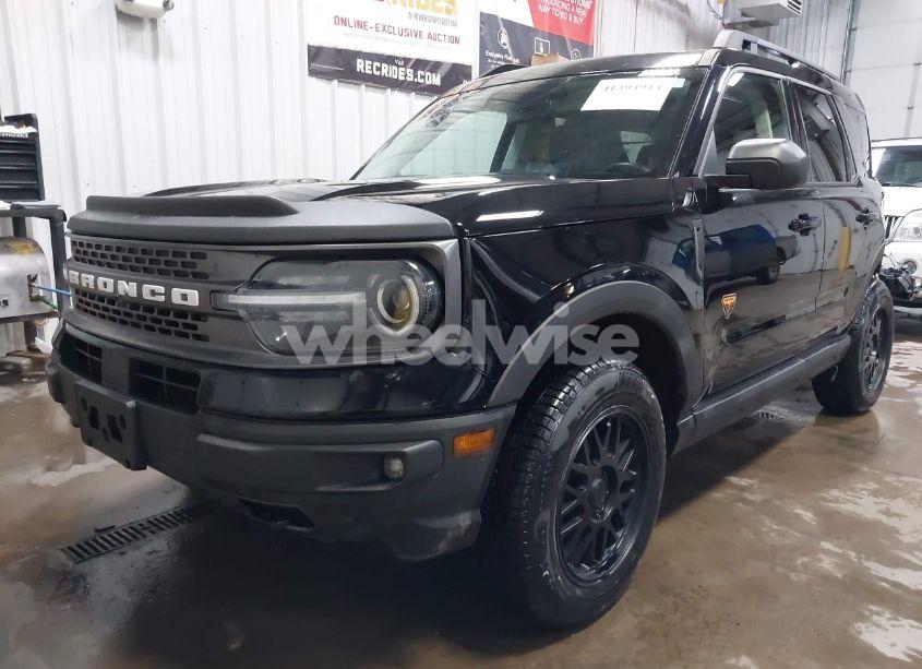 Photo 2 of 2022 Ford Bronco SPORT BADLANDS (VIN 3FMCR9D93NRD82219)