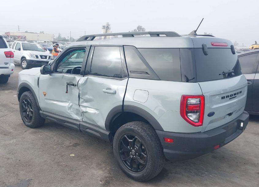 Photo 3 of 2022 Ford Bronco SPORT BADLANDS (VIN 3FMCR9D94NRD44918)