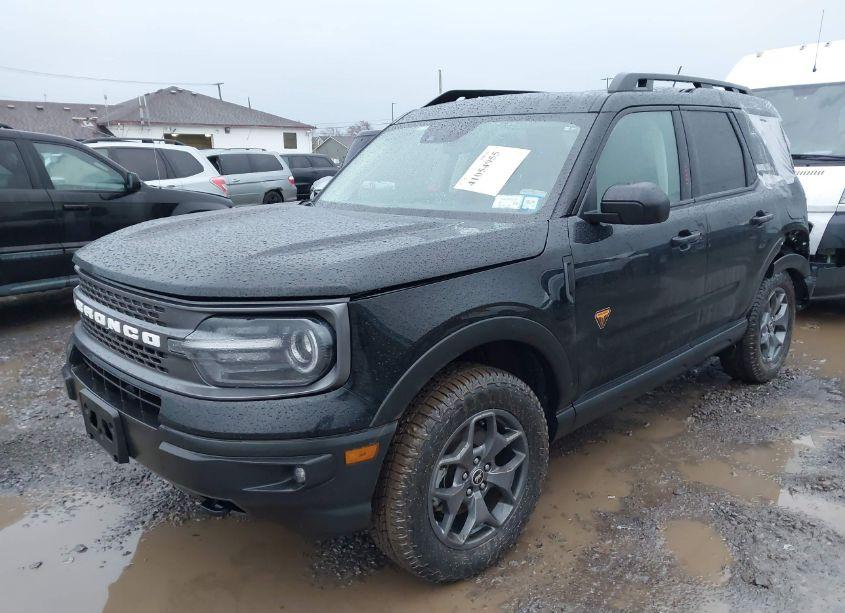 Photo 2 of 2023 Ford Bronco SPORT BADLANDS (VIN 3FMCR9D95PRD10764)