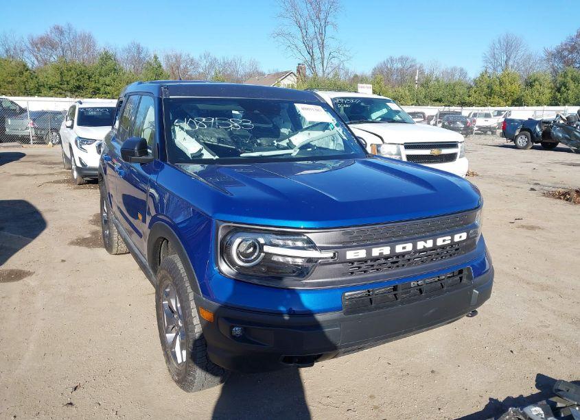 2023 Ford Bronco SPORT BADLANDS (VIN 3FMCR9D95PRD78322) main photo