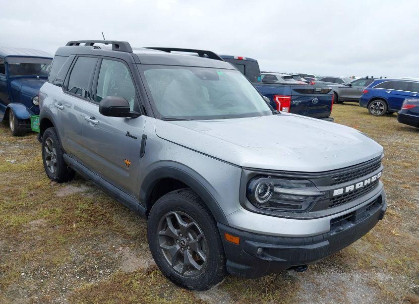 2021 Ford Bronco SPORT BADLANDS (VIN 3FMCR9D97MRA07870) main photo