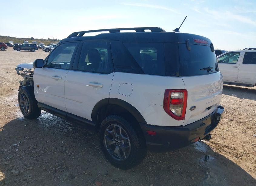 Photo 3 of 2021 Ford Bronco SPORT BADLANDS (VIN 3FMCR9D97MRA86988)