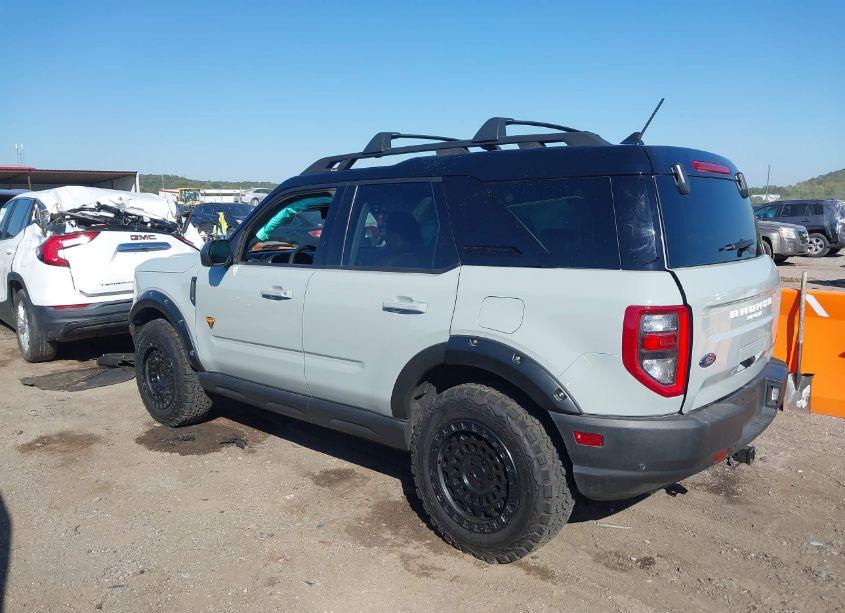 Photo 3 of 2022 Ford Bronco SPORT BADLANDS (VIN 3FMCR9D98NRD81213)