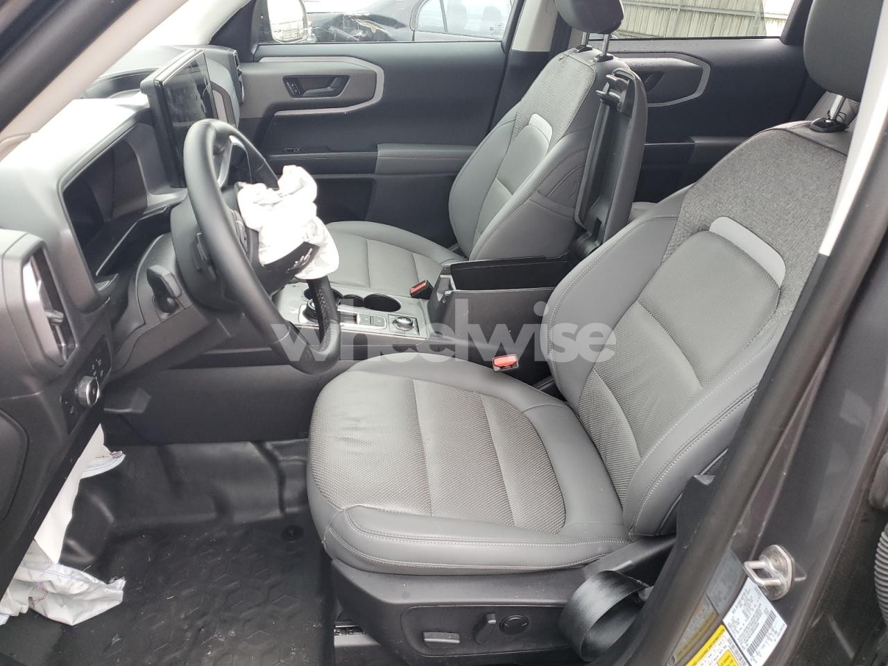 Photo 7 of 2025 FORD BRONCO SPORT BADLANDS (VIN 3FMCR9DA9SRE46849)