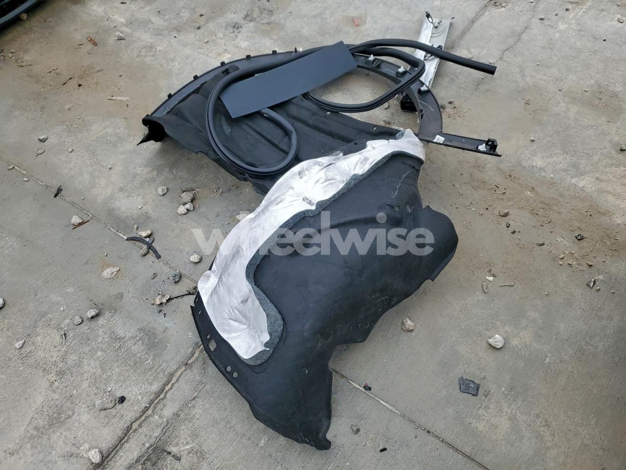 Photo 13 of 2025 FORD MUSTANG MACH-E SELECT (VIN 3FMTK1R41SMA04458)