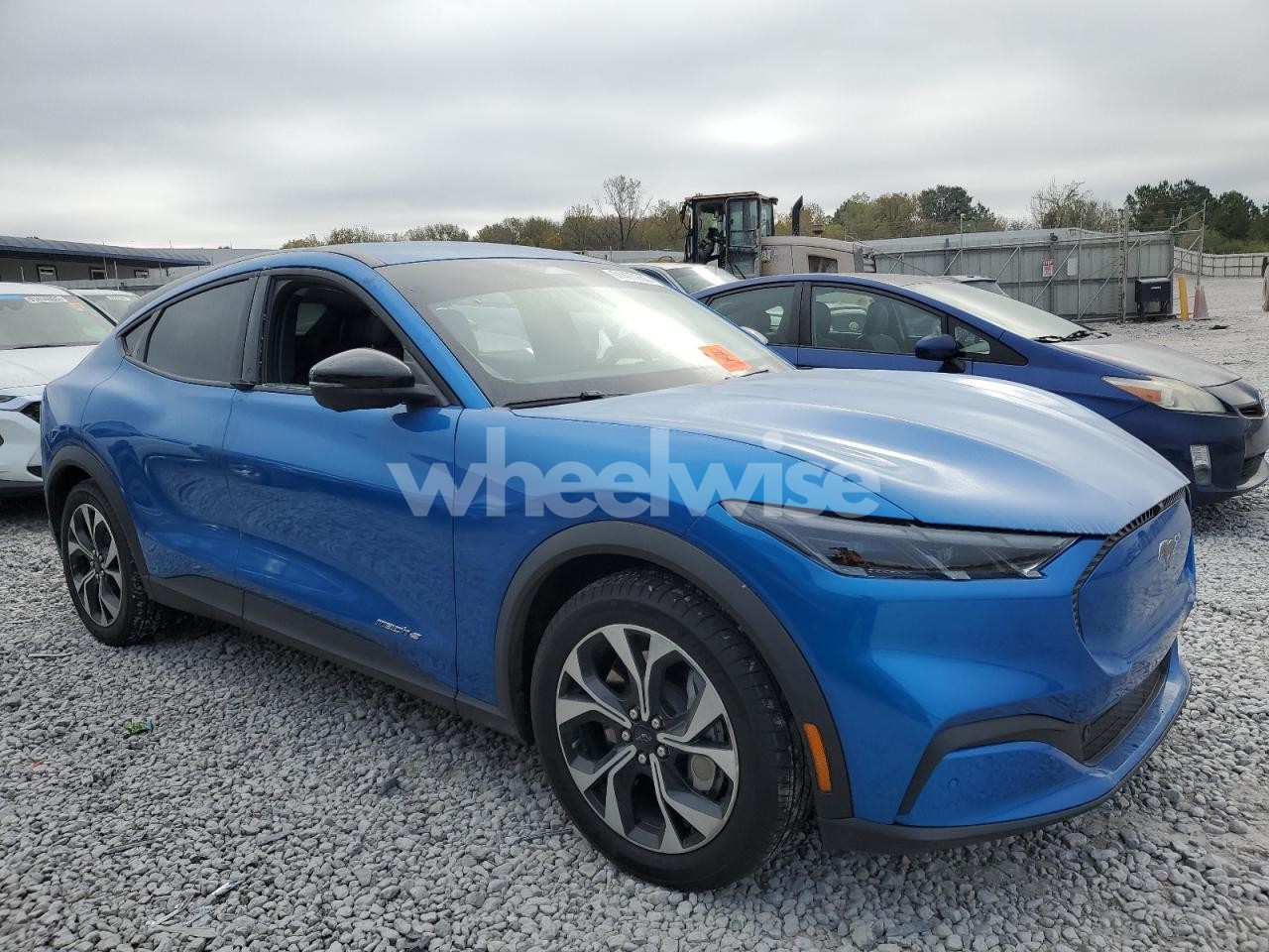 Photo 4 of 2025 FORD MUSTANG MACH-E SELECT (VIN 3FMTK1R46SMA15116)