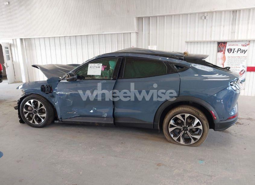 Photo 15 of 2024 Ford Mustang MACH-E SELECT (VIN 3FMTK1R47RMA27687)