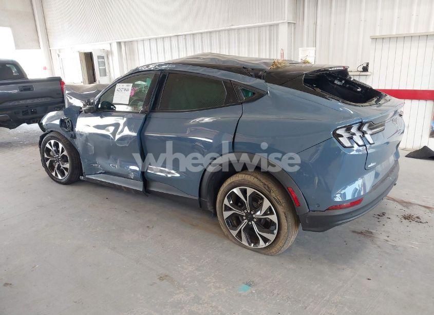 Photo 3 of 2024 Ford Mustang MACH-E SELECT (VIN 3FMTK1R47RMA27687)