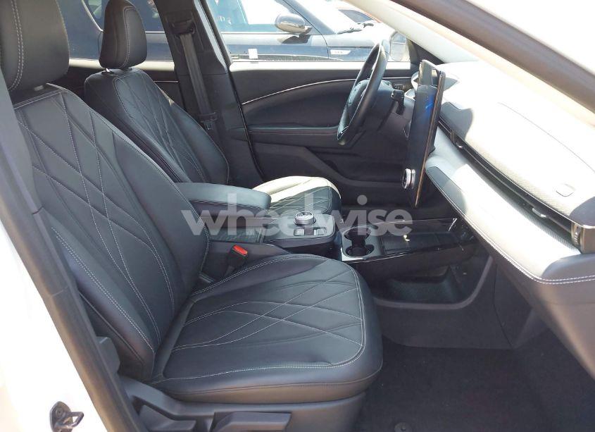 Photo 5 of 2021 Ford Mustang MACH-E SELECT (VIN 3FMTK1RM1MMA49774)