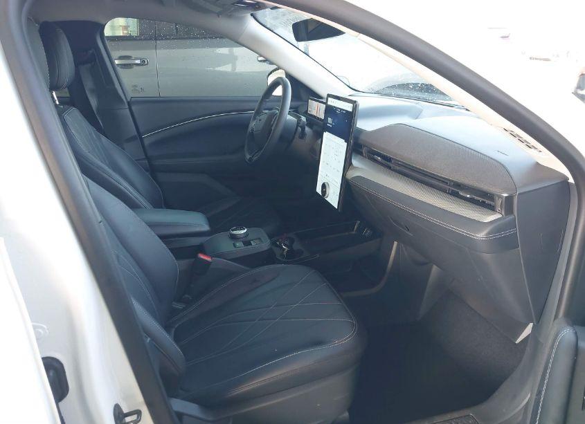 Photo 5 of 2023 Ford Mustang MACH-E SELECT (VIN 3FMTK1RM3PMA01438)