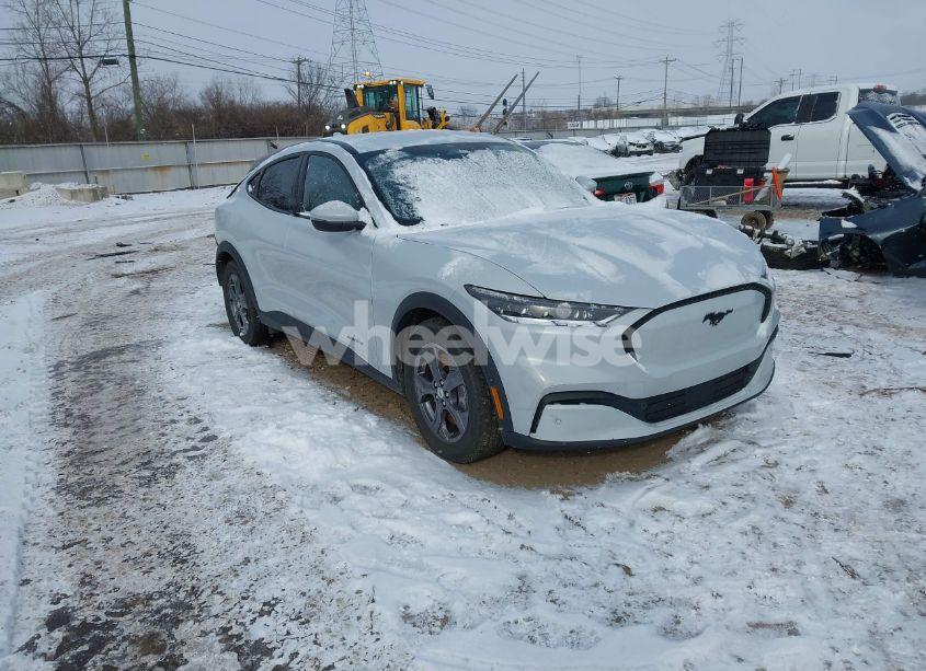 2022 Ford Mustang MACH-E SELECT (VIN 3FMTK1RM4NMA13627) main photo
