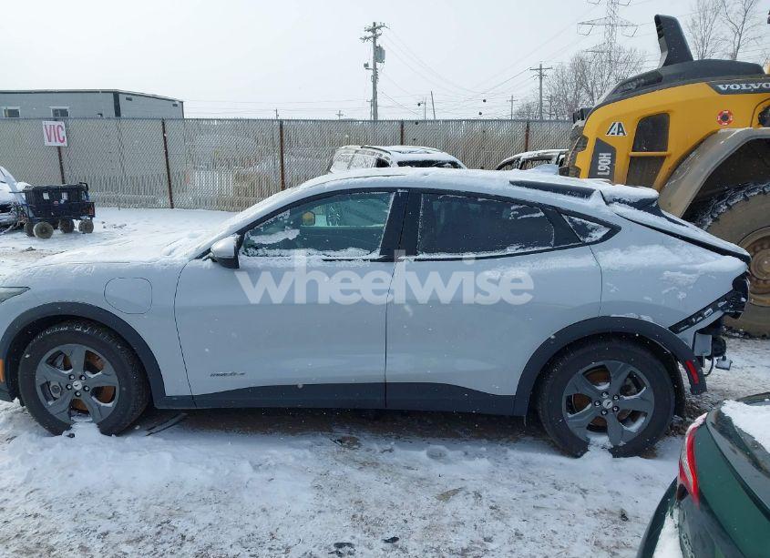 Photo 15 of 2022 Ford Mustang MACH-E SELECT (VIN 3FMTK1RM4NMA13627)