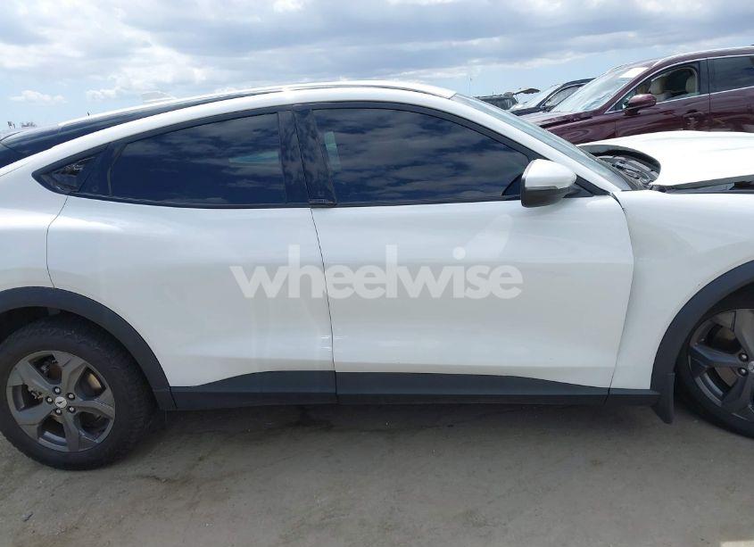 Photo 13 of 2022 Ford Mustang MACH-E SELECT (VIN 3FMTK1RM9NMA28589)