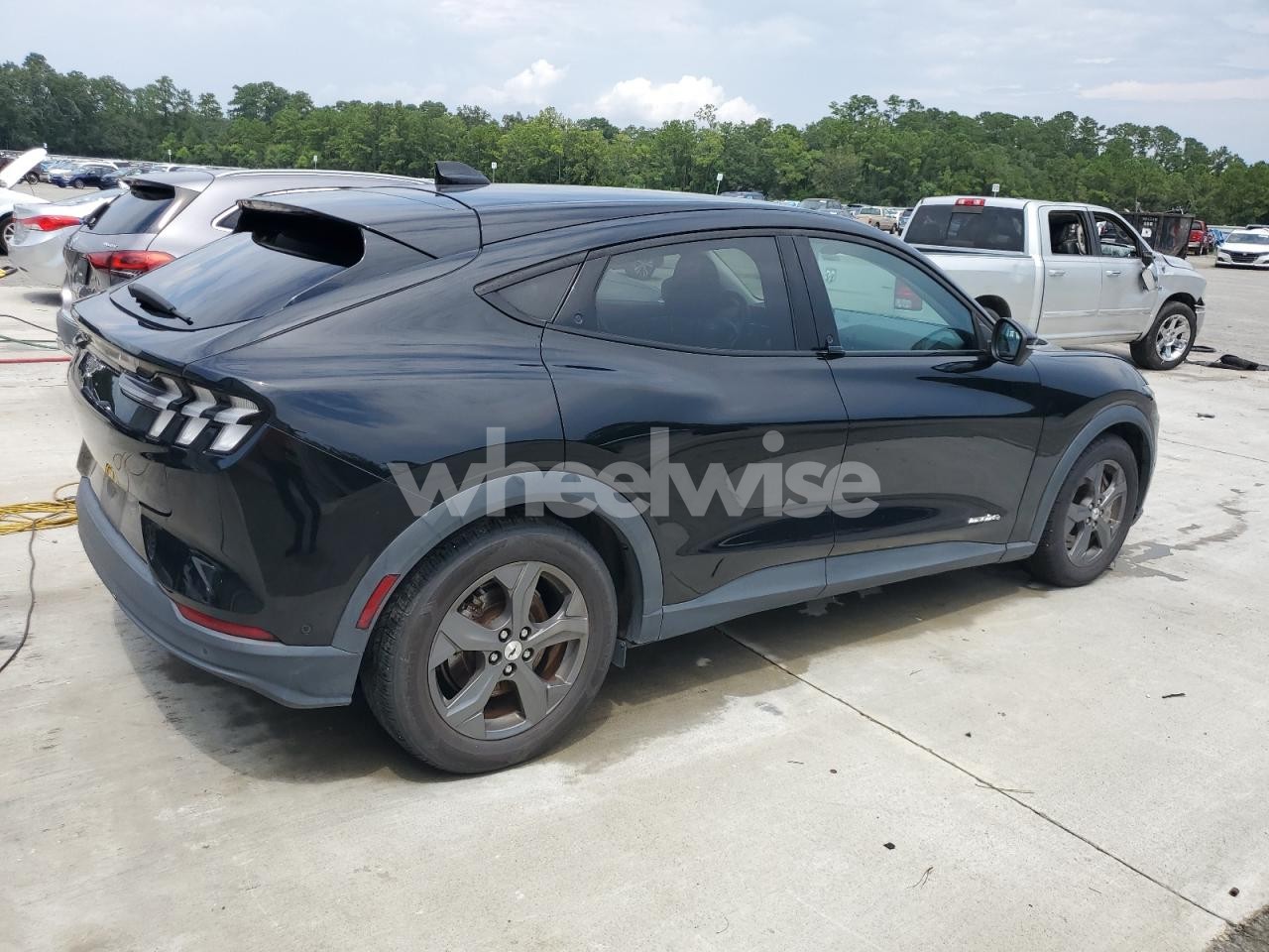 Photo 3 of 2021 FORD MUSTANG MACH-E SELECT N/A (VIN 3FMTK1SS0MMA35115)