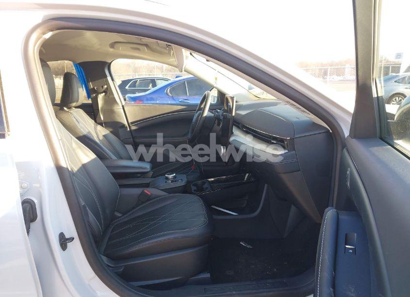 Photo 5 of 2023 Ford Mustang MACH-E SELECT (VIN 3FMTK1SS2PMA14383)