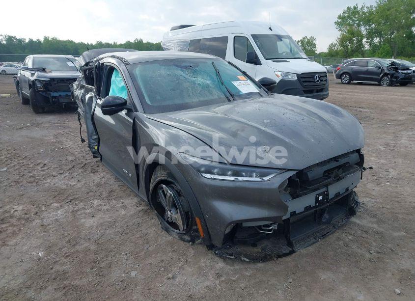 2023 Ford Mustang MACH-E SELECT (VIN 3FMTK1SS4PMA00937) main photo