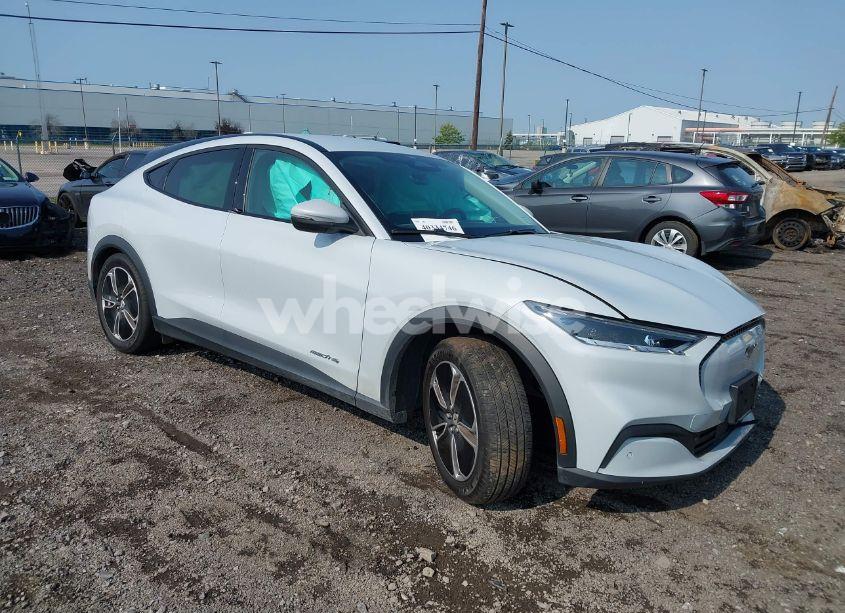 2022 Ford Mustang MACH-E SELECT (VIN 3FMTK1SS7NMA20547) main photo