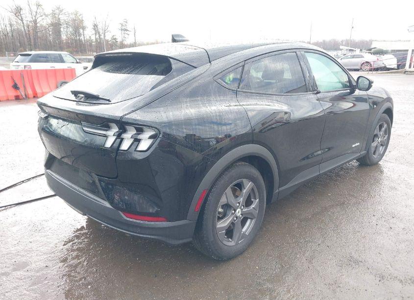 Photo 4 of 2022 Ford Mustang MACH-E SELECT (VIN 3FMTK1SS8NMA05006)