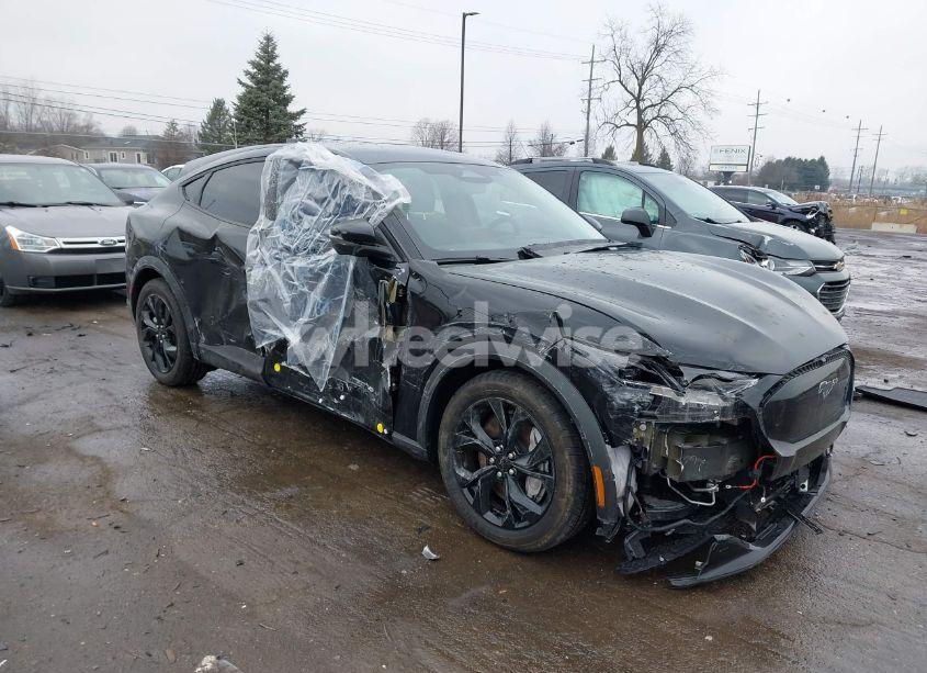 2024 Ford Mustang MACH-E SELECT (VIN 3FMTK1SU6RMA20319) main photo