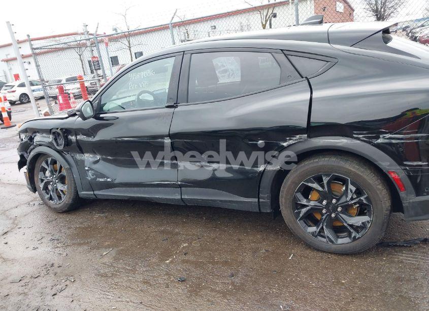 Photo 14 of 2024 Ford Mustang MACH-E SELECT (VIN 3FMTK1SU6RMA20319)