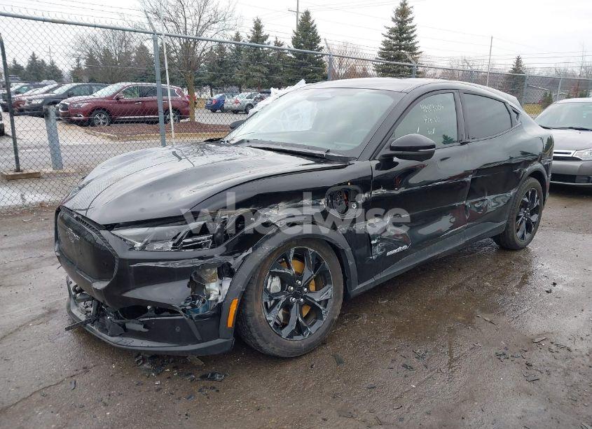 Photo 2 of 2024 Ford Mustang MACH-E SELECT (VIN 3FMTK1SU6RMA20319)