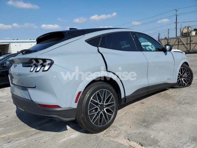 Photo 2 of 2025 FORD MUSTANG MACH-E PREMIUM N/A (VIN 3FMTK3R40SMA32618)