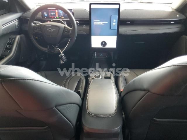 Photo 3 of 2024 FORD MUSTANG MACH-E PREMIUM N/A (VIN 3FMTK3R46RMA23500)