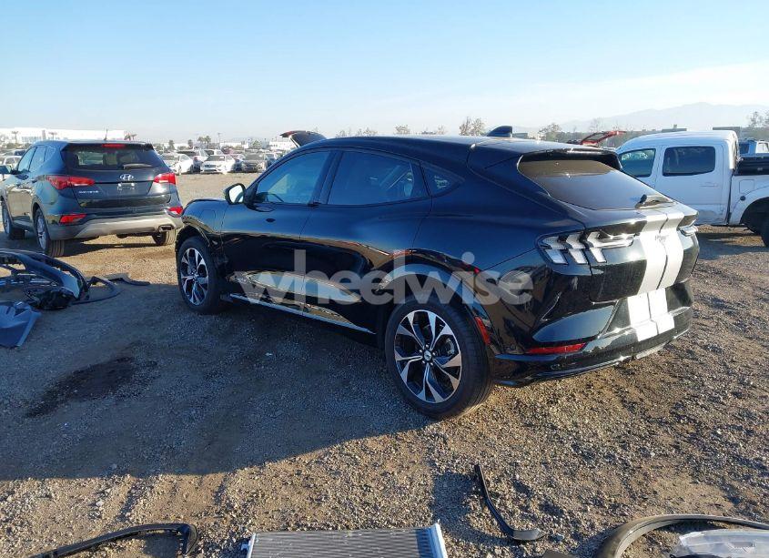 Photo 3 of 2022 Ford Mustang MACH-E PREMIUM (VIN 3FMTK3R71NMA02350)