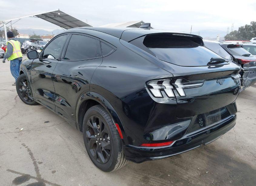 Photo 3 of 2023 Ford Mustang MACH-E PREMIUM (VIN 3FMTK3R71PMB00782)