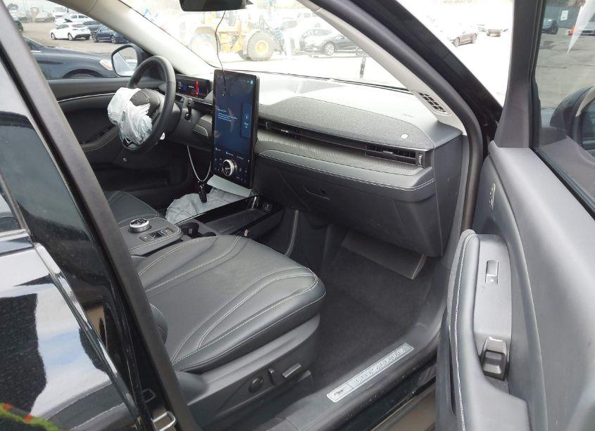 Photo 5 of 2023 Ford Mustang MACH-E PREMIUM (VIN 3FMTK3R71PMB00782)