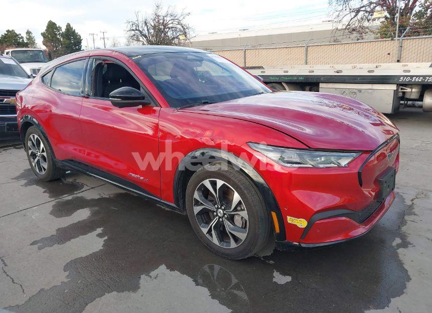 2022 Ford Mustang MACH-E PREMIUM (VIN 3FMTK3R73NMA02804) main photo