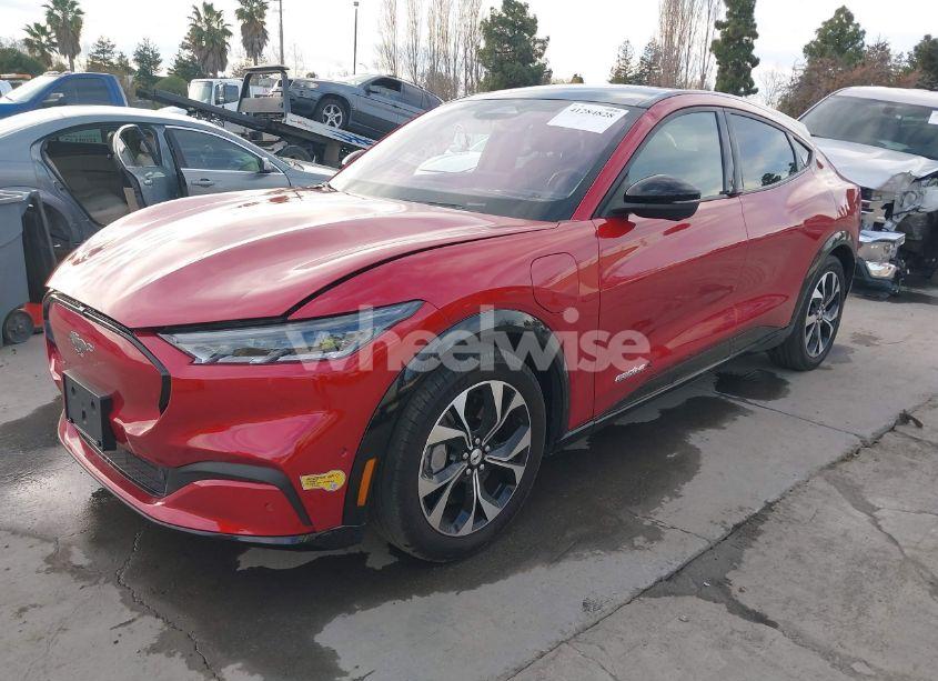 Photo 2 of 2022 Ford Mustang MACH-E PREMIUM (VIN 3FMTK3R73NMA02804)