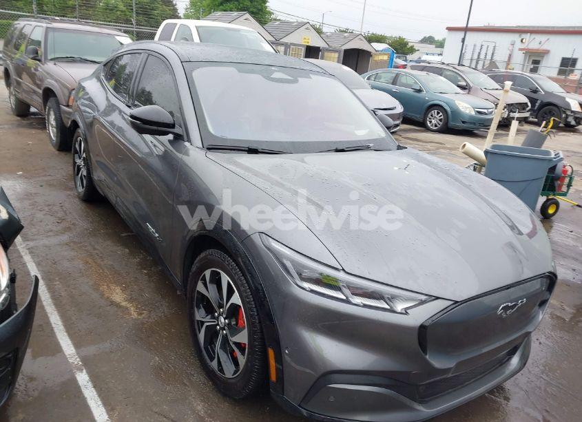 2021 Ford Mustang MACH-E PREMIUM (VIN 3FMTK3R74MMA27709) main photo