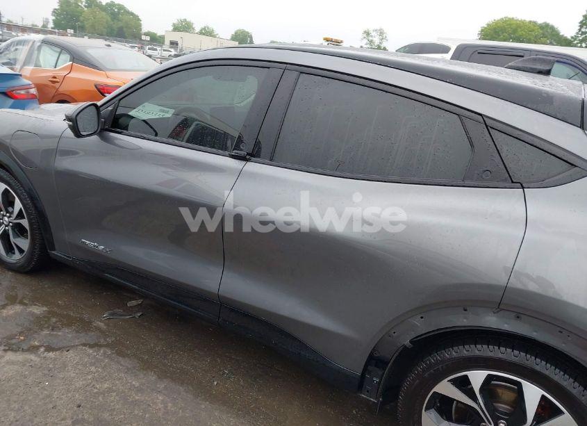 Photo 15 of 2021 Ford Mustang MACH-E PREMIUM (VIN 3FMTK3R74MMA27709)