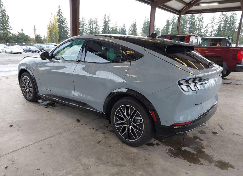 Photo 3 of 2024 Ford Mustang MACH-E PREMIUM (VIN 3FMTK3R75RMA01501)