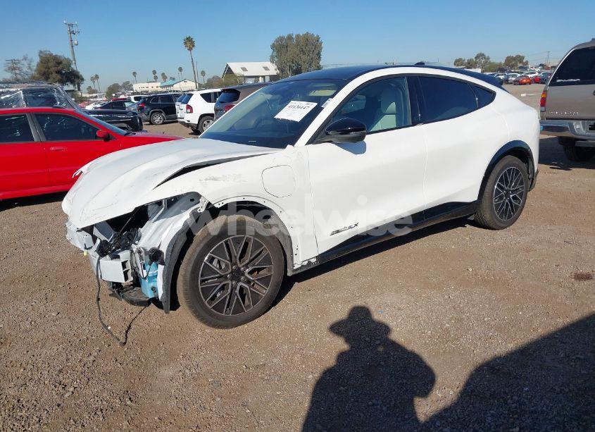 Photo 2 of 2024 Ford Mustang MACH-E PREMIUM (VIN 3FMTK3R78RMA37392)