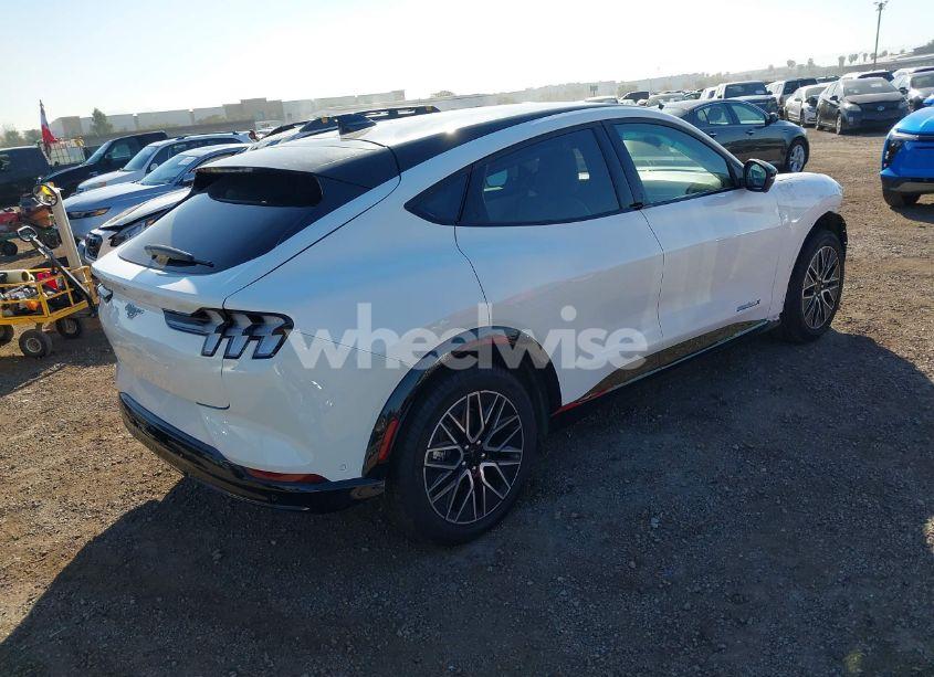 Photo 4 of 2024 Ford Mustang MACH-E PREMIUM (VIN 3FMTK3R78RMA37392)