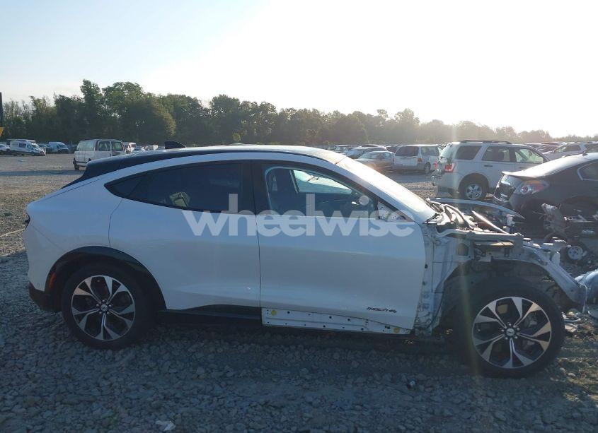 Photo 14 of 2021 Ford Mustang MACH-E PREMIUM (VIN 3FMTK3SS1MMA02605)