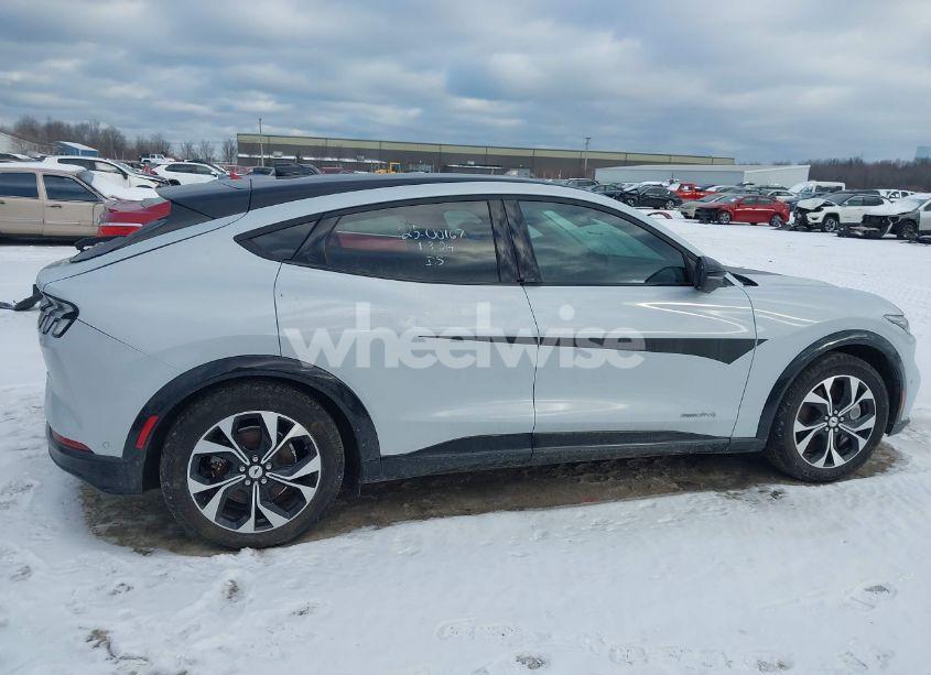 Photo 13 of 2022 Ford Mustang MACH-E PREMIUM (VIN 3FMTK3SS2NMA24646)