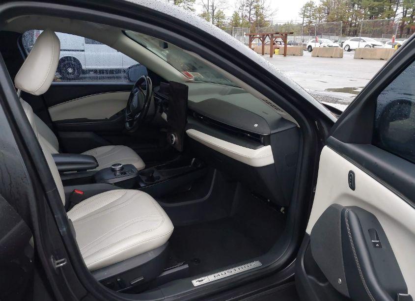 Photo 5 of 2021 Ford Mustang MACH-E PREMIUM (VIN 3FMTK3SS8MMA54216)