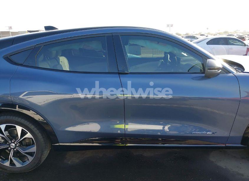 Photo 13 of 2021 Ford Mustang MACH-E PREMIUM (VIN 3FMTK3SU0MMA39551)