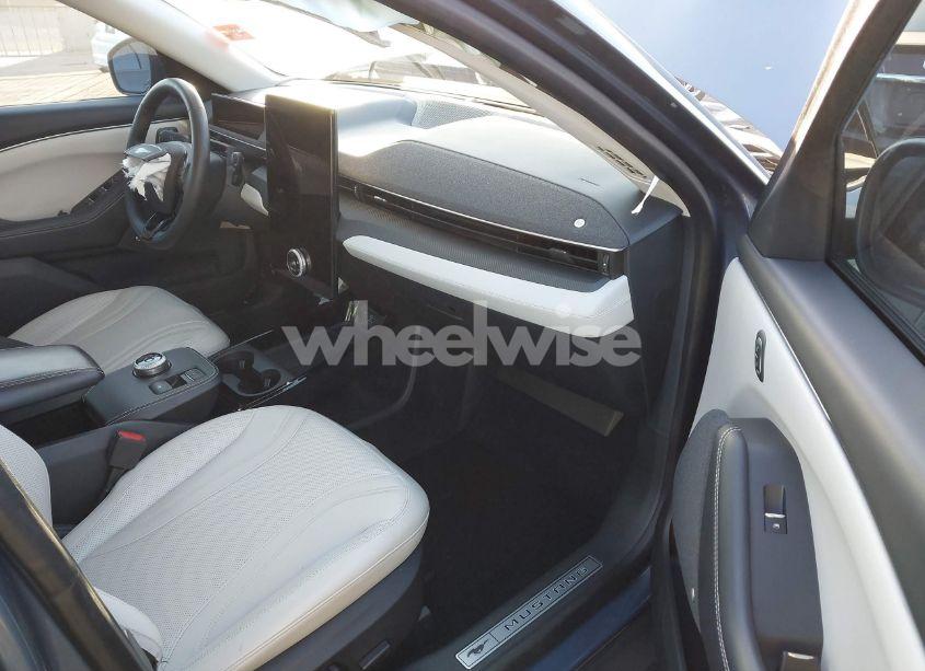 Photo 5 of 2021 Ford Mustang MACH-E PREMIUM (VIN 3FMTK3SU0MMA39551)