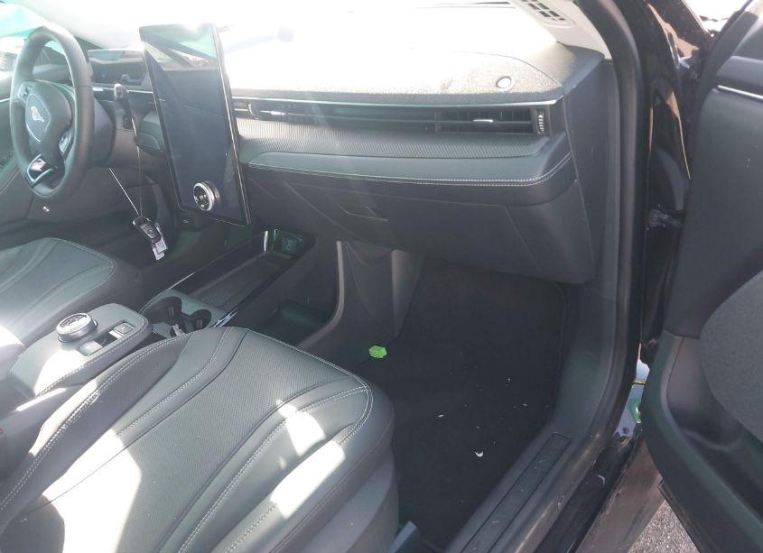 Photo 5 of 2024 Ford Mustang MACH-E PREMIUM (VIN 3FMTK3SU0RMA04533)