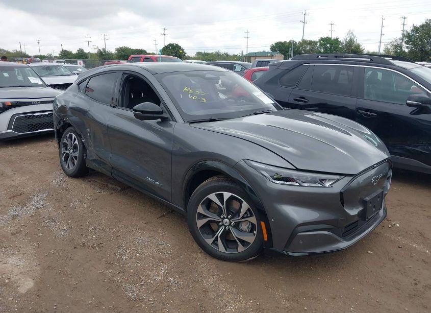 2023 Ford Mustang MACH-E PREMIUM (VIN 3FMTK3SU1PMA69680) main photo