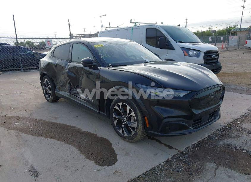 2023 Ford Mustang MACH-E PREMIUM (VIN 3FMTK3SU2PMA97987) main photo